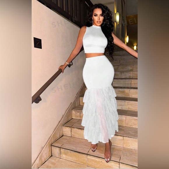 Beautiful 2 piece skirt set worn once - Picture 1 of 3